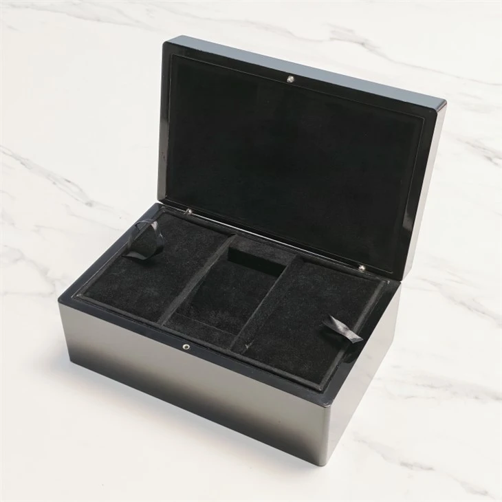 China Black Highlight Watch Box
